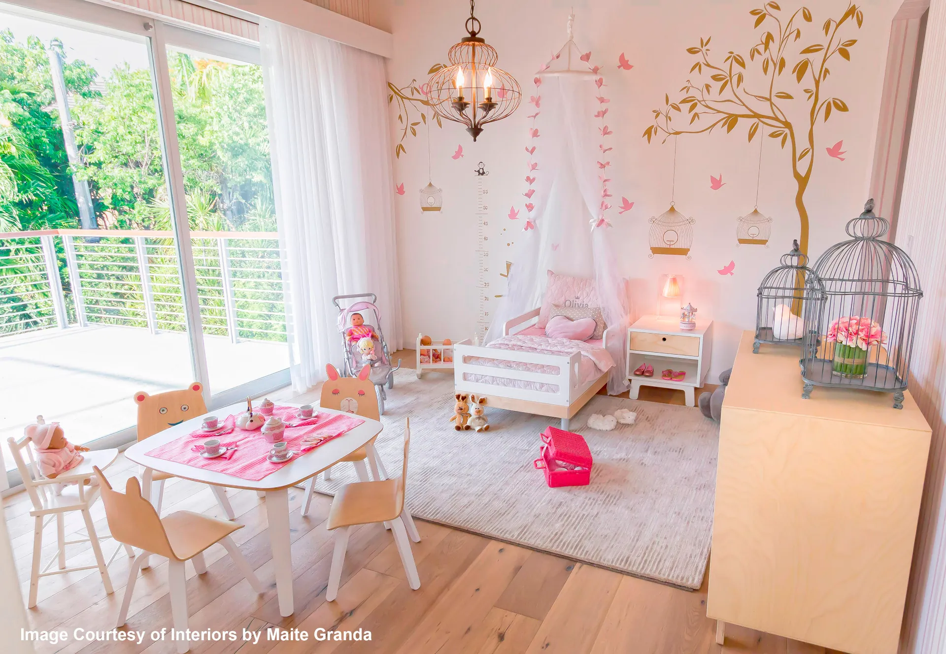 Világítótestek a gyerekszobába: varázslatos és funkcionális tér kialakítása